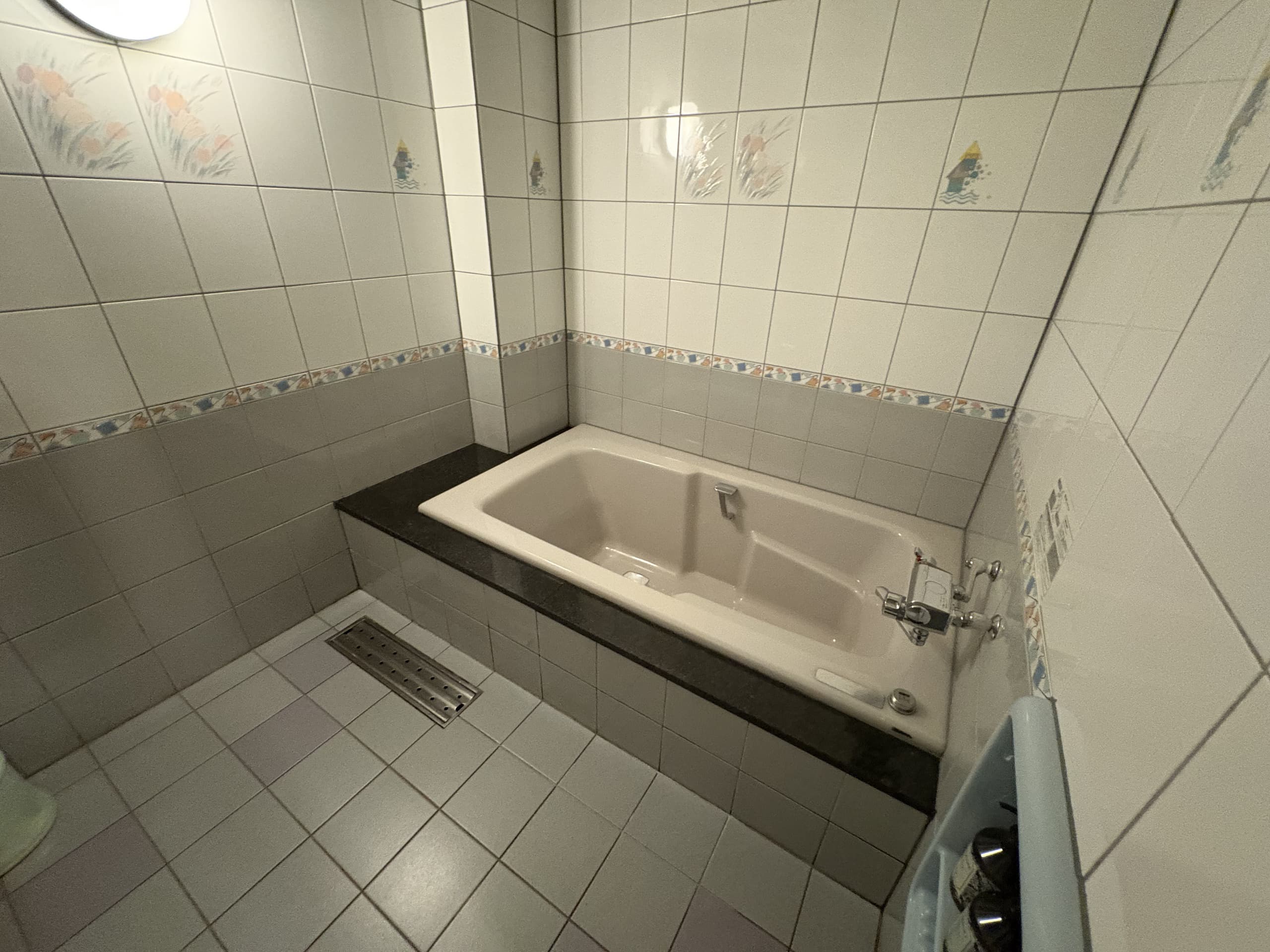 201-1.jpg